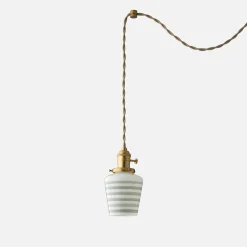 Schoolhouse Apartment Plug-In Pendant 2.25