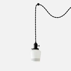 Schoolhouse Apartment Plug-In Pendant 2.25
