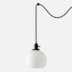 Schoolhouse Apartment Plug-In Pendant 2.25