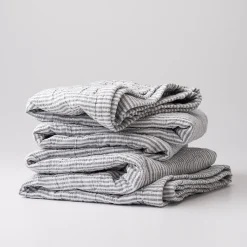 Schoolhouse Diamond Ticking Quilt Fashion