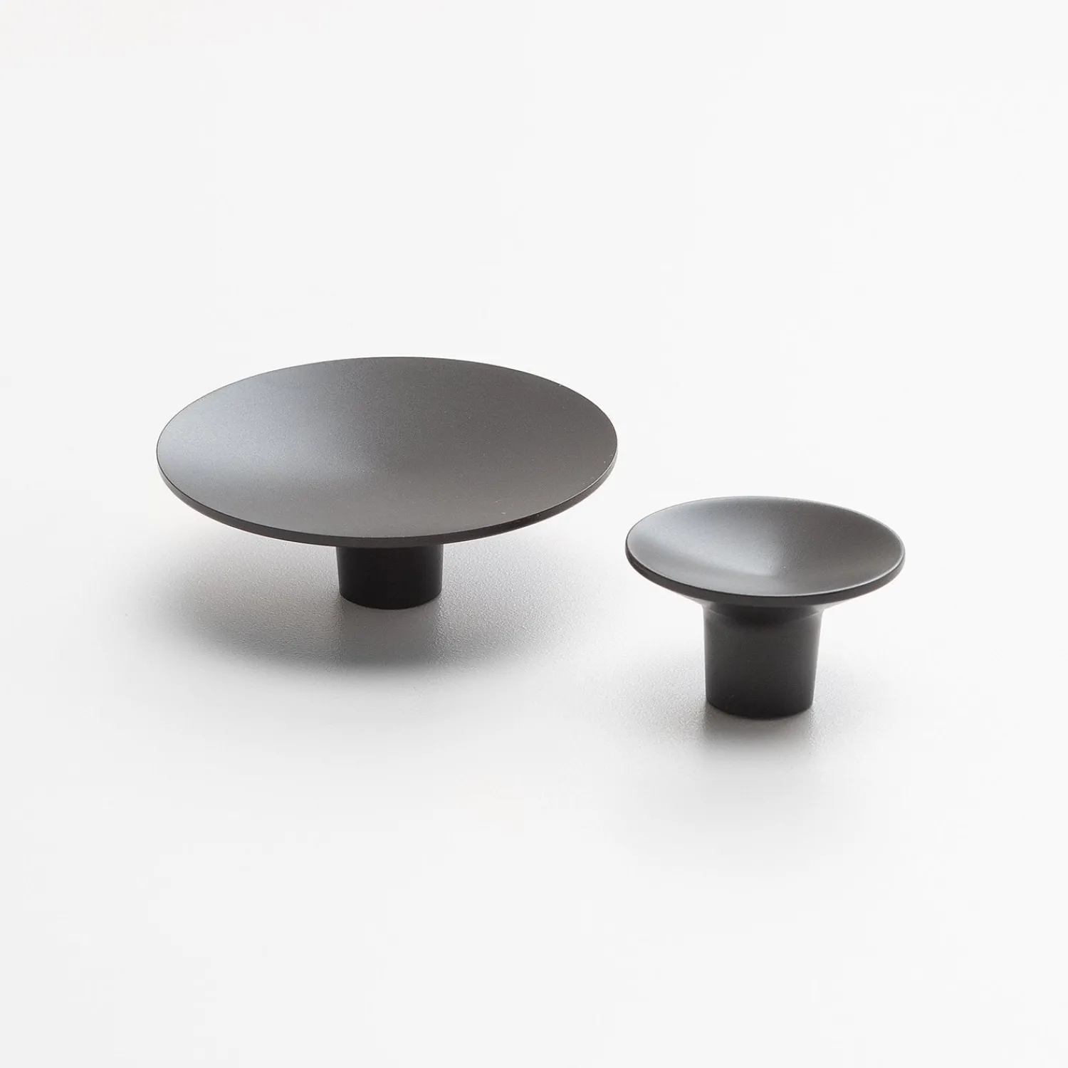 Schoolhouse Dish Knob Clearance