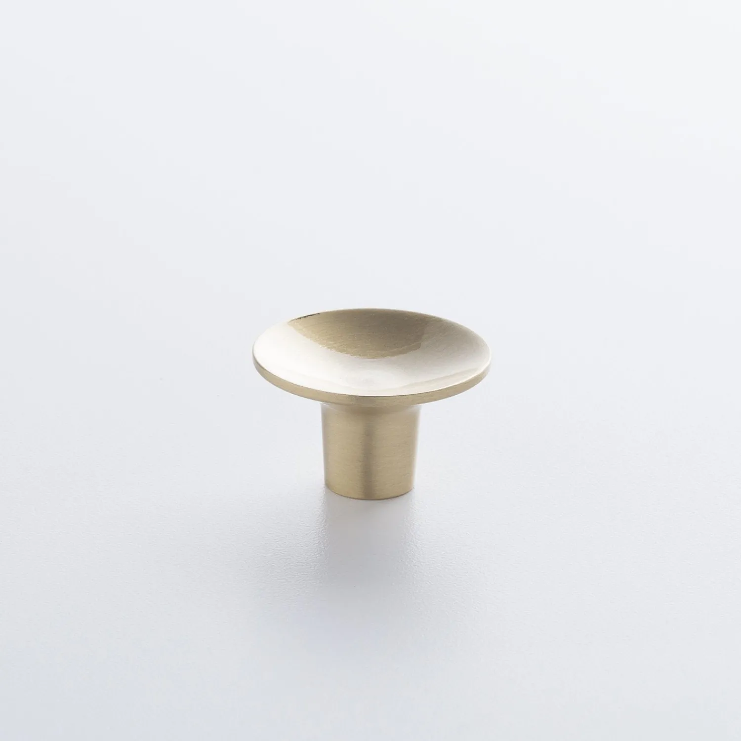 Schoolhouse Dish Knob Clearance