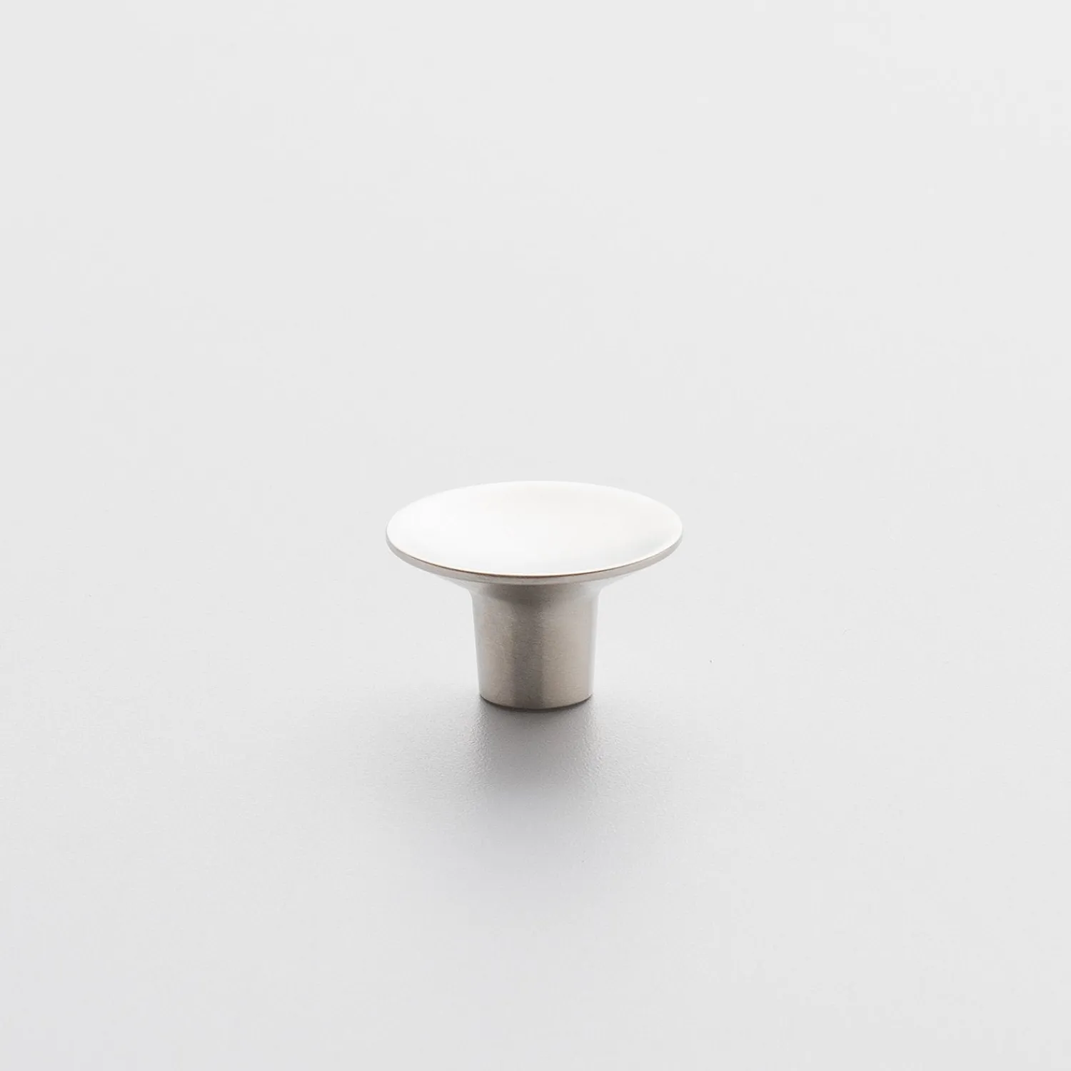 Schoolhouse Dish Knob Clearance