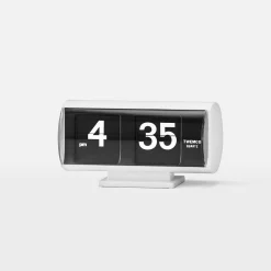 Schoolhouse Flip Clock Online