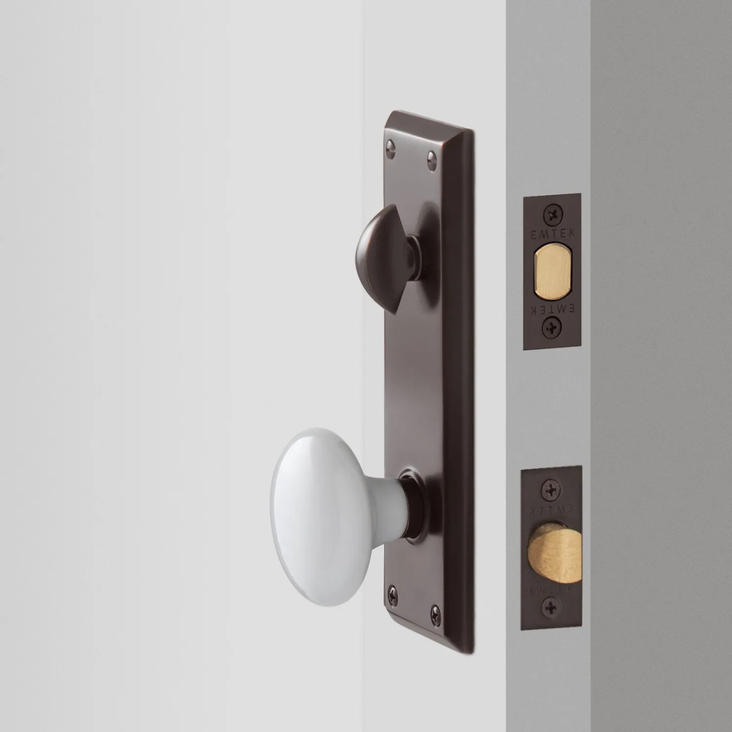 Schoolhouse Freeport Large Backplate Doorset with Porcelain Knob - Oil Rubbed Bronze Clearance