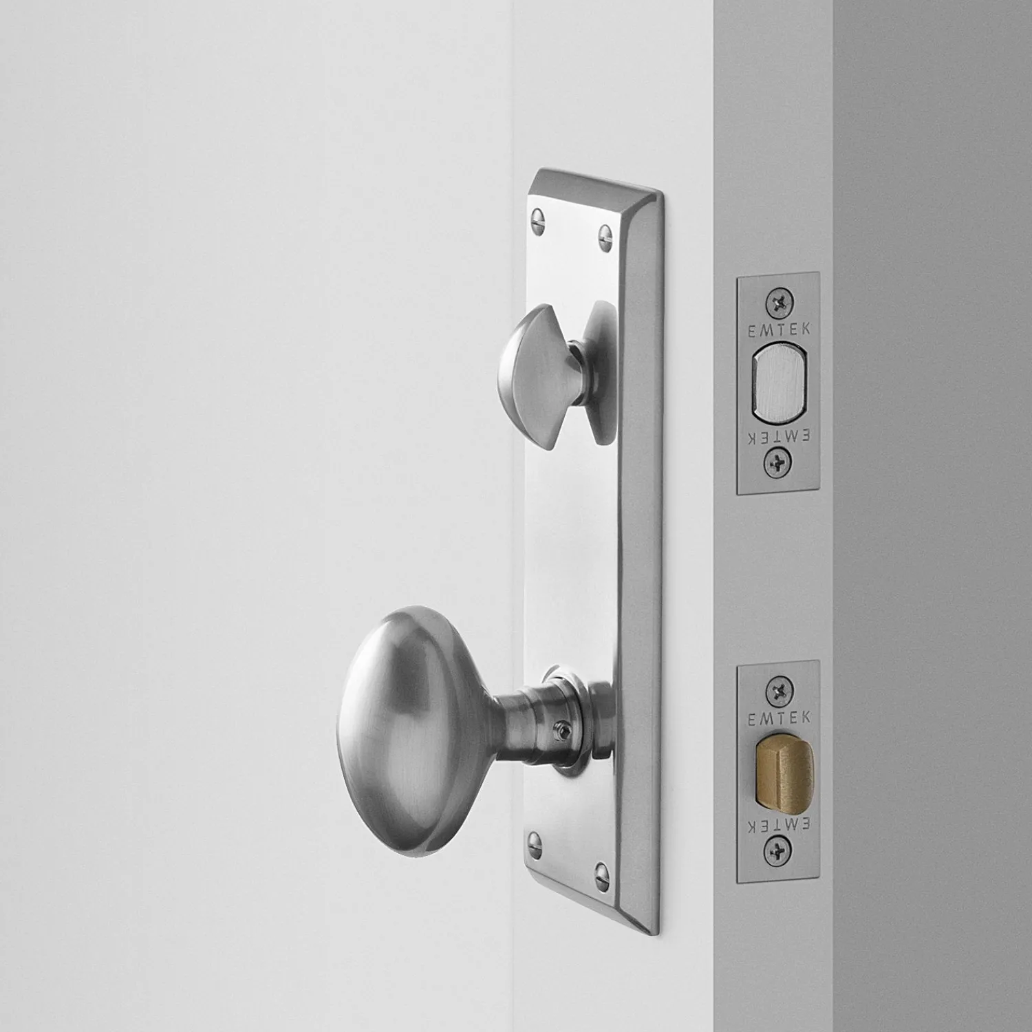 Schoolhouse Freeport Large Door Set with Egg Knob Fashion