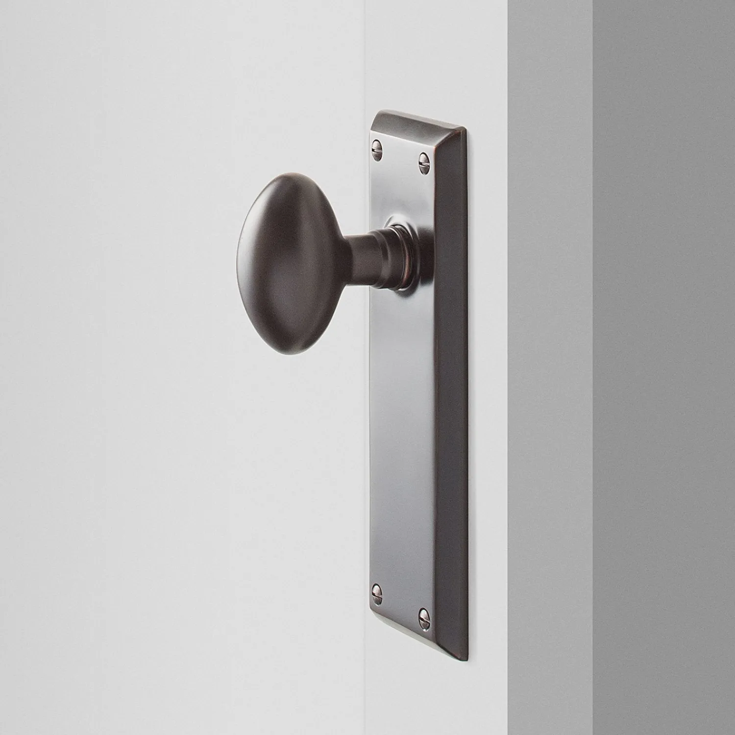 Schoolhouse Freeport Large Door Set with Egg Knob Fashion