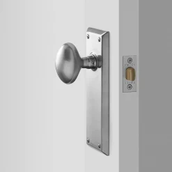 Schoolhouse Freeport Large Door Set with Egg Knob Fashion