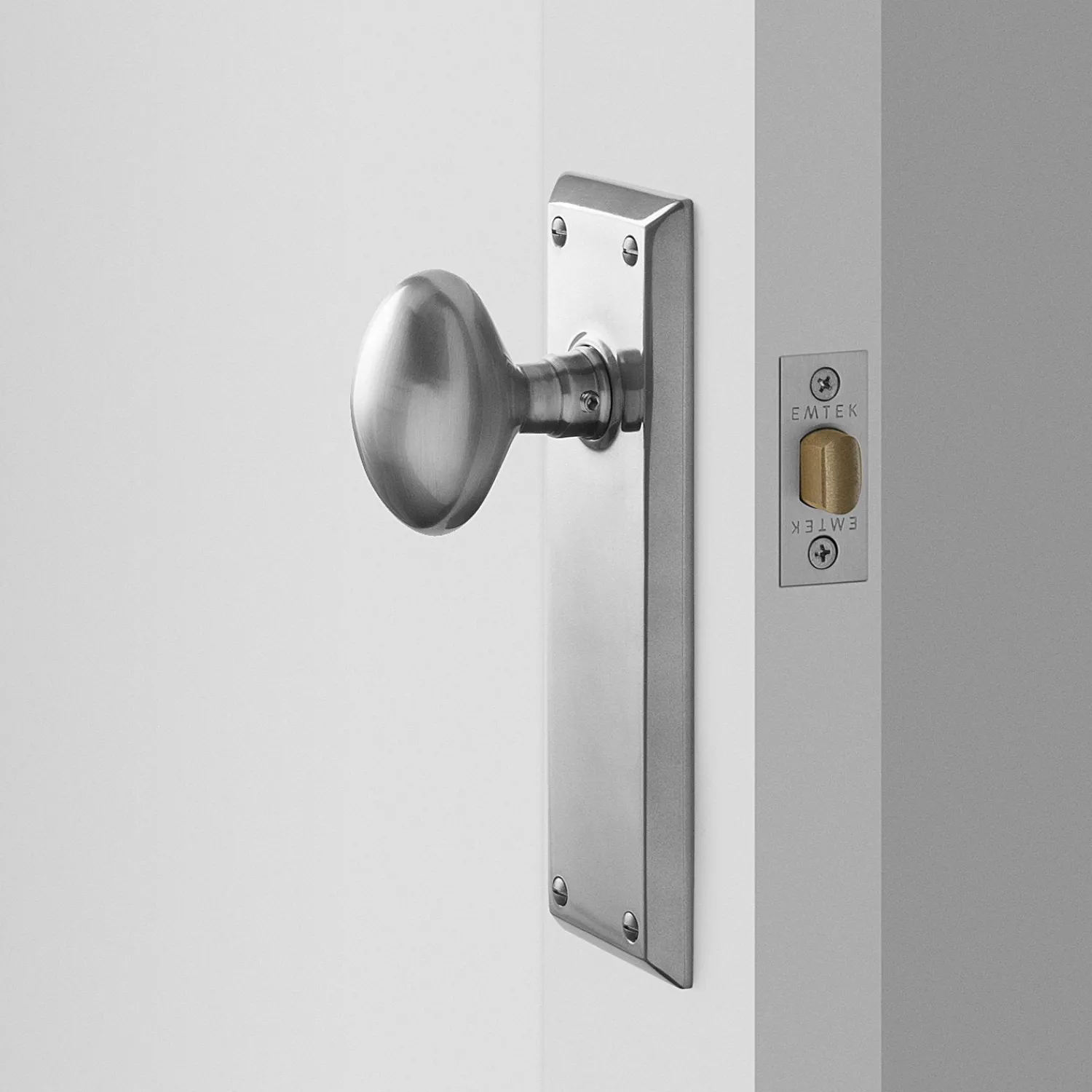 Schoolhouse Freeport Large Door Set with Egg Knob Fashion