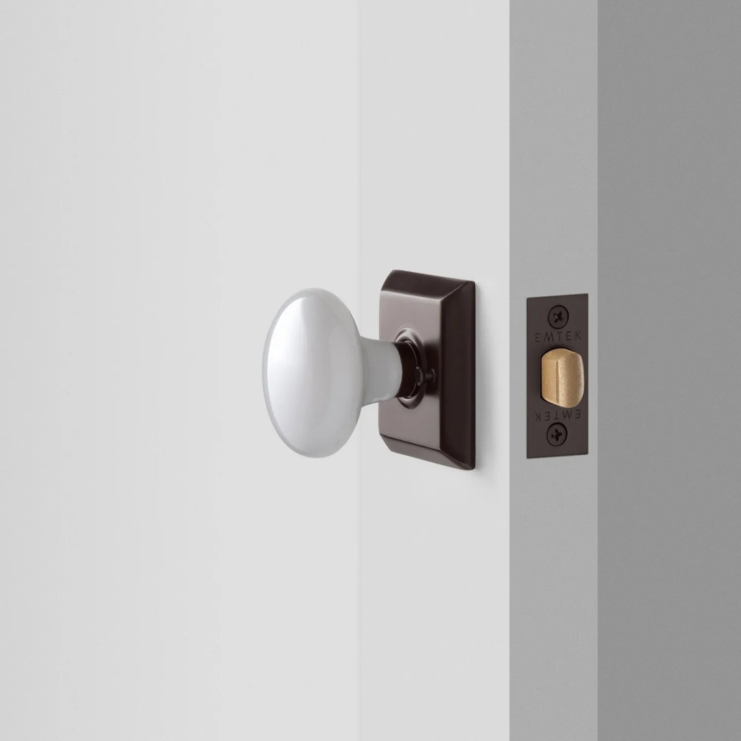 Schoolhouse Freeport Small Backplate Doorset with Porcelain Knob - Oil Rubbed Bronze Fashion