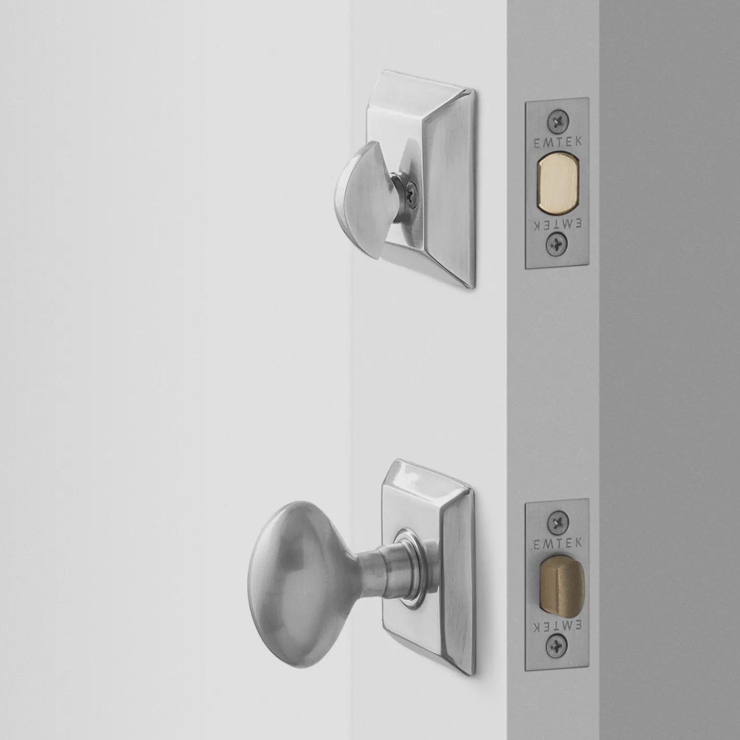 Schoolhouse Freeport Small Door Set with Egg Knob + Deadbolt - Satin Nickel Outlet