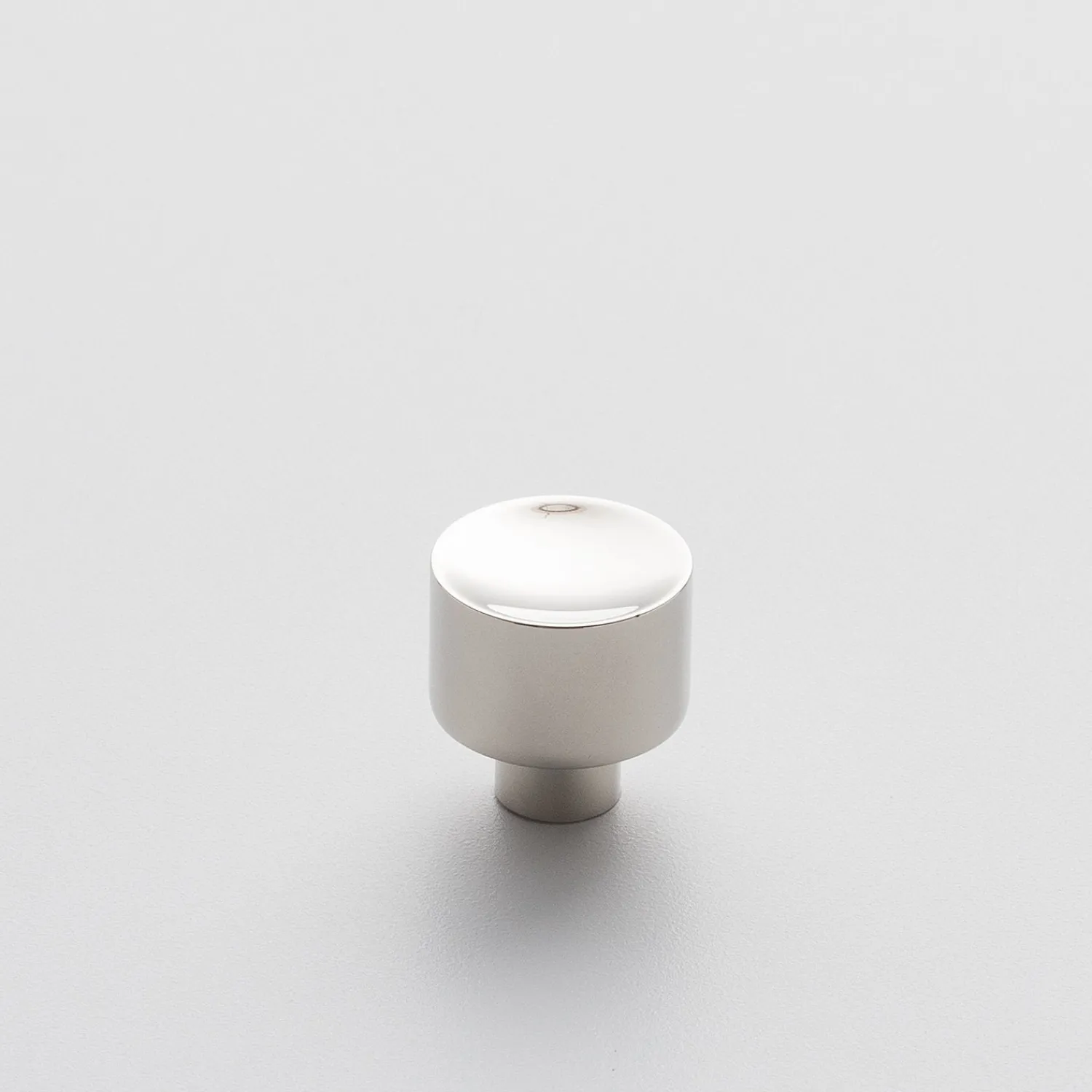 Schoolhouse Mid Century Knob Outlet