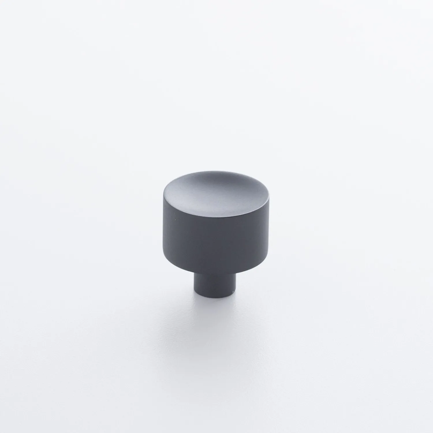 Schoolhouse Mid Century Knob Outlet