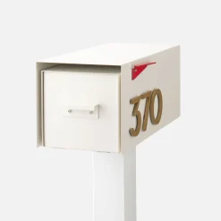 Schoolhouse Post-Mounted Mailbox Clearance