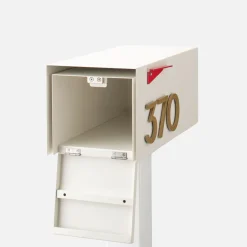 Schoolhouse Post-Mounted Mailbox Clearance