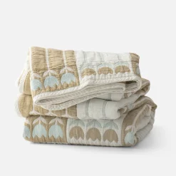 Schoolhouse Tulbend Quilt Discount
